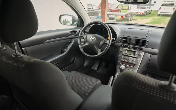Toyota Avensis cena 24900 przebieg: 164500, rok produkcji 2007 z Sokółka małe 781